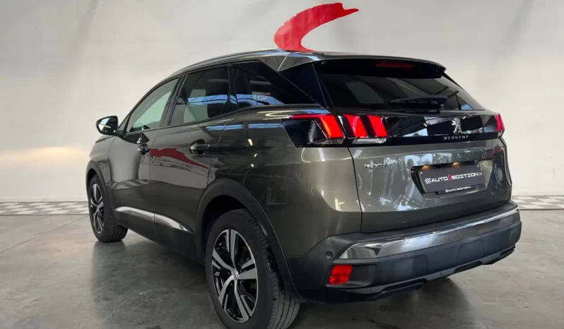 PEUGEOT 3008 1.5 BLUE HDI ALLURE complet