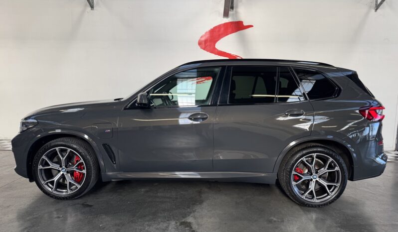 BMW X5 3.0A xDrive45 FULL OPTIONS / PACK M (1ÈRE MAIN) complet