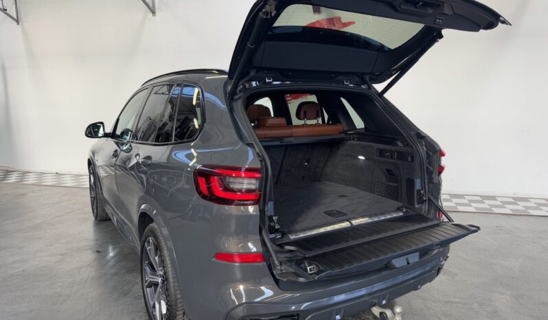 BMW X5 3.0A xDrive45 FULL OPTIONS / PACK M (1ÈRE MAIN) complet