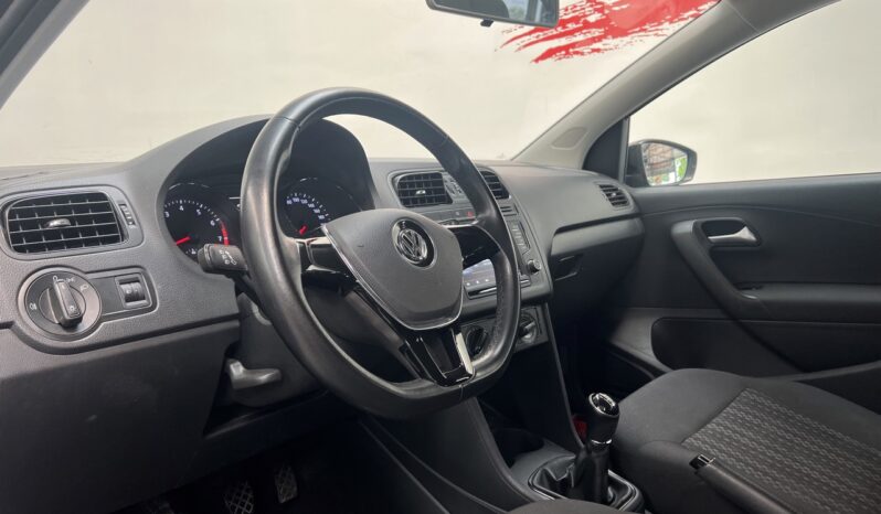 VOLKSWAGEN POLO TRENDLINE (1ÈRE MAIN) complet