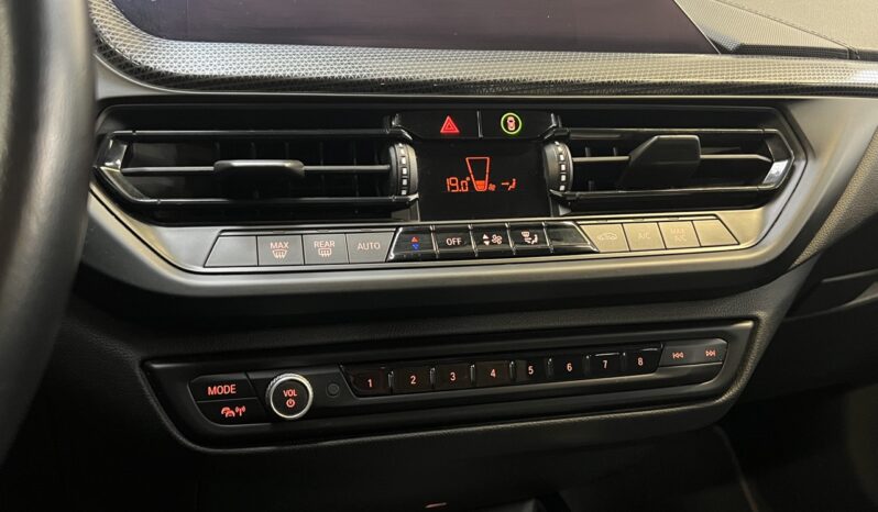 BMW 118 I // 1ÈRE MAIN // HTVA: 15 868€ complet