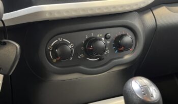 RENAULT TWINGO 1.0 SCE complet