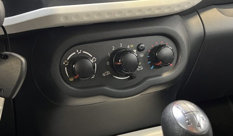 RENAULT TWINGO 1.0 SCE complet