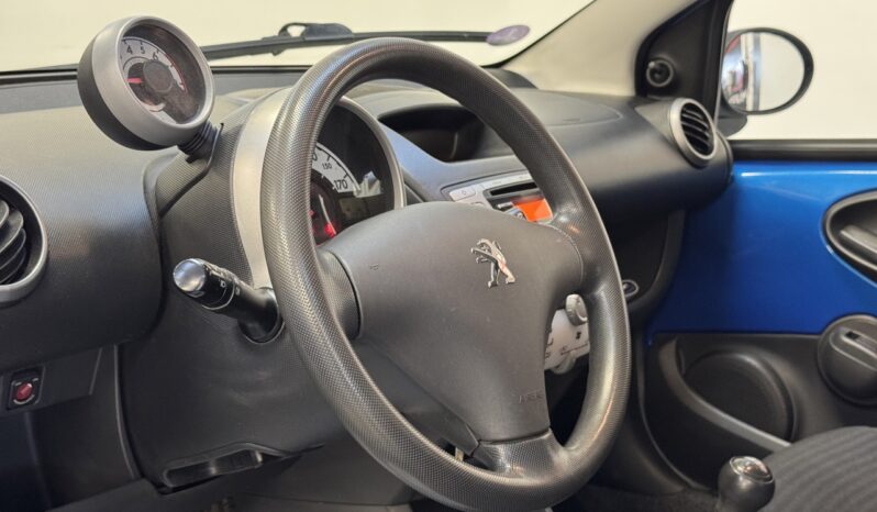 PEUGEOT 107 1.0 VTI complet