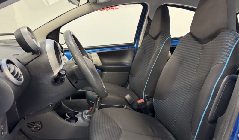 PEUGEOT 107 1.0 VTI complet