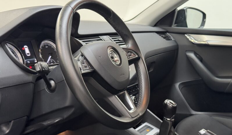 SKODA OCTAVIA COMBI 1.6 TDI // HTVA: 9 917€ complet