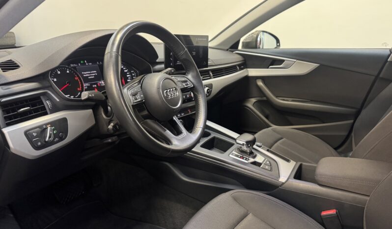 AUDI A4 AVANT 30 TDI S-TRONIC complet