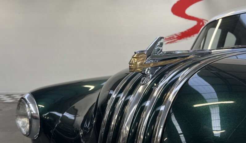 PONTIAC CHIEFTAIN (1952) complet