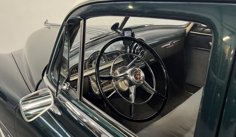 PONTIAC CHIEFTAIN (1952) complet