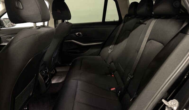 BMW 318D TOURING // PREMIÈRE MAIN // HTVA: 19 421€ complet