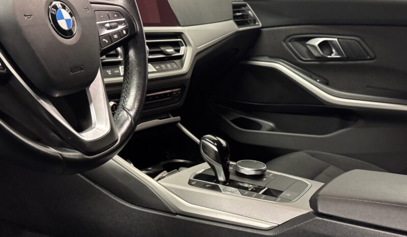 BMW 318D TOURING // PREMIÈRE MAIN // HTVA: 19 421€ complet