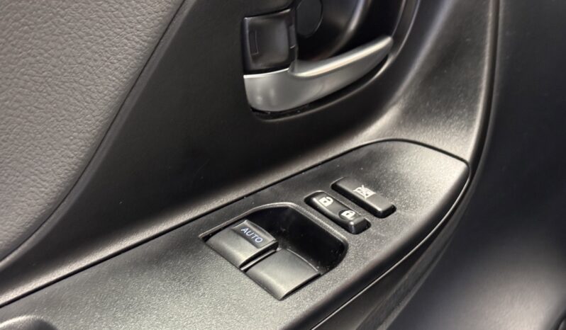 TOYOTA YARIS 1.0 VTI complet