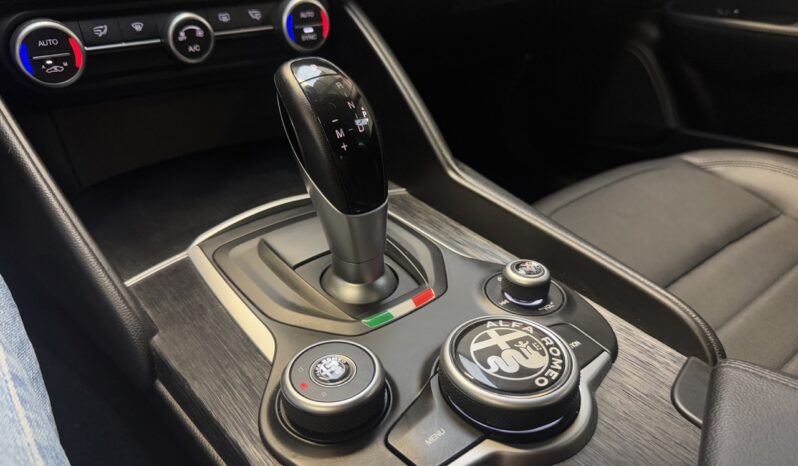 ALFA ROMEO GIULIA 2.2 JTD complet