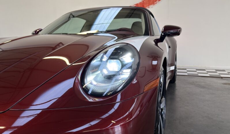 PORSCHE 911 TARGA 4S HÉRITAGE complet