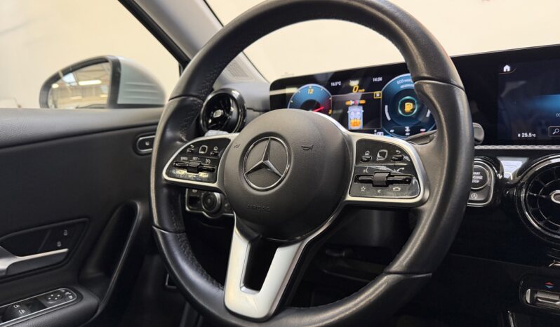 MERCEDES A180D BERLINE 7G DCT STYLE complet