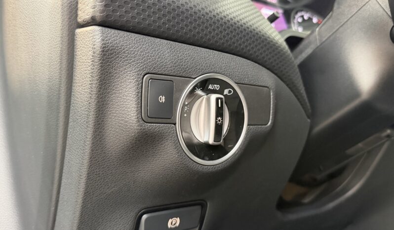 MERCEDES A180 7G-DCT SPORT EDITION complet