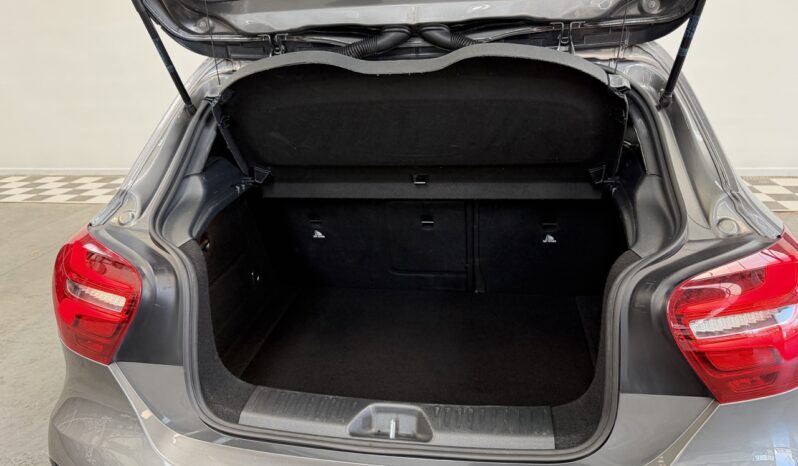 MERCEDES A180 7G-DCT SPORT EDITION complet