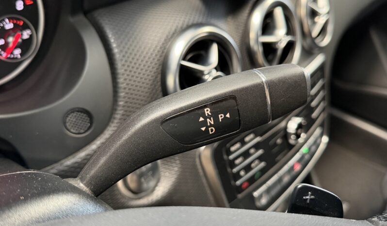 MERCEDES A180 7G-DCT SPORT EDITION complet