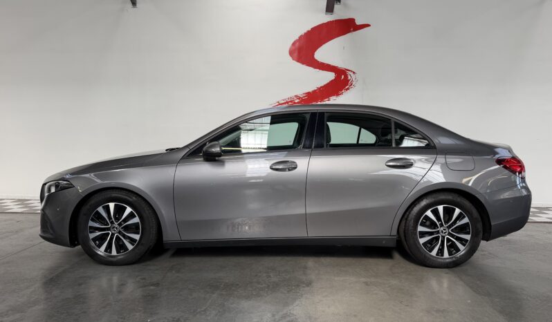 MERCEDES A180 D BERLINE complet