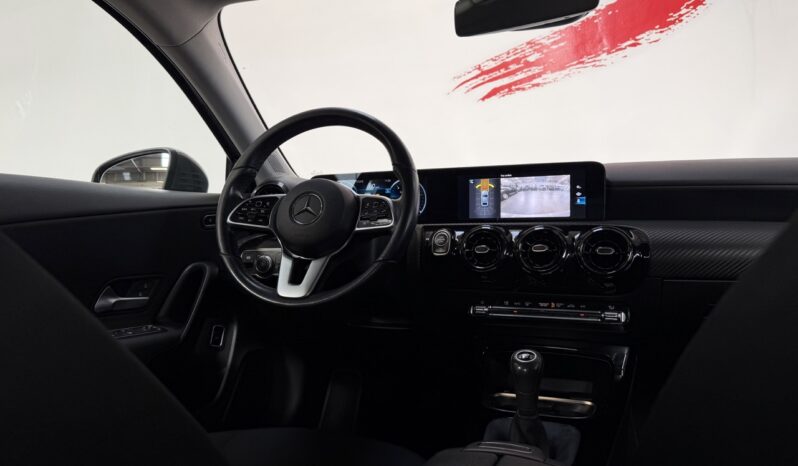 MERCEDES A180 D BERLINE complet