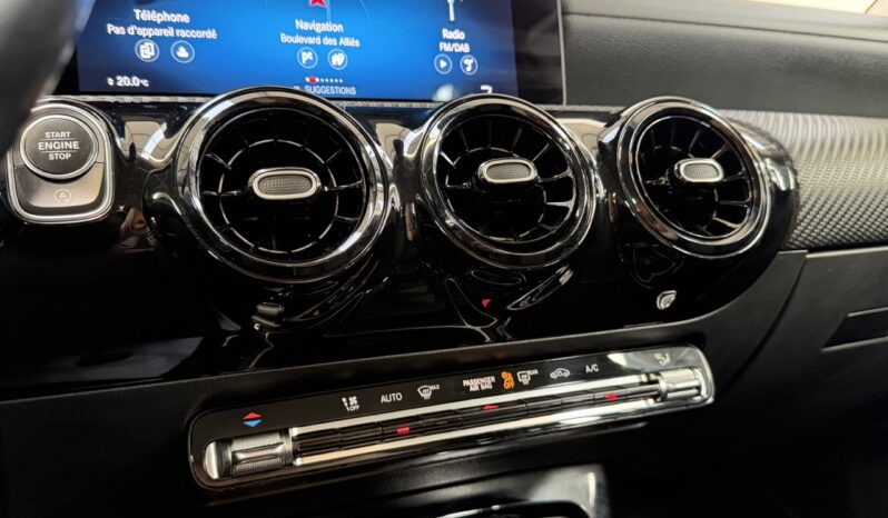 MERCEDES A180 D BERLINE complet