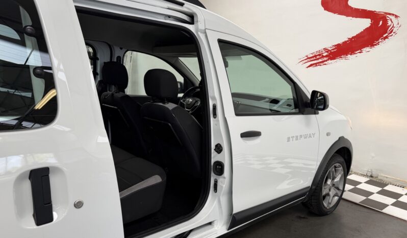 DACIA DOKKER 1.6 SCE MULTIPLACES complet