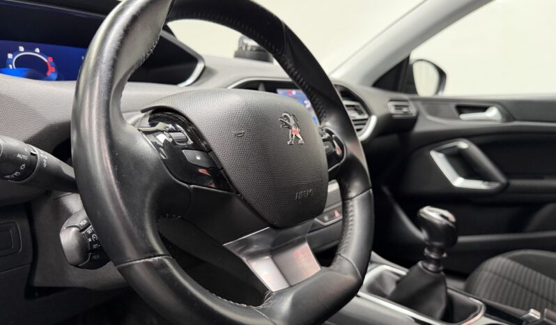 PEUGEOT 308 1.5 HDI STYLE (1ÈRE MAIN) complet