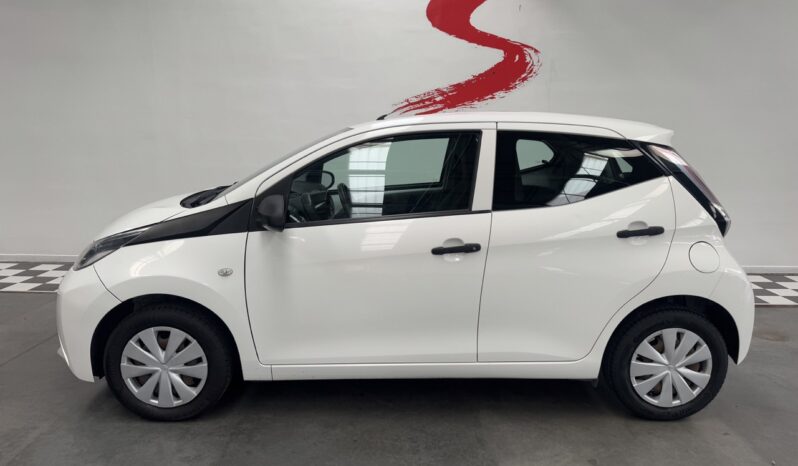 TOYOTA AYGO 1.0 VTI complet