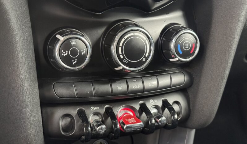 MINI ONE BOÎTE AUTO complet