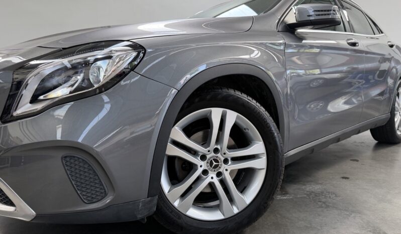 MERCEDES GLA 180 complet