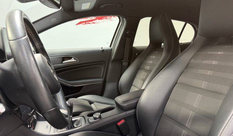 MERCEDES GLA 180 complet