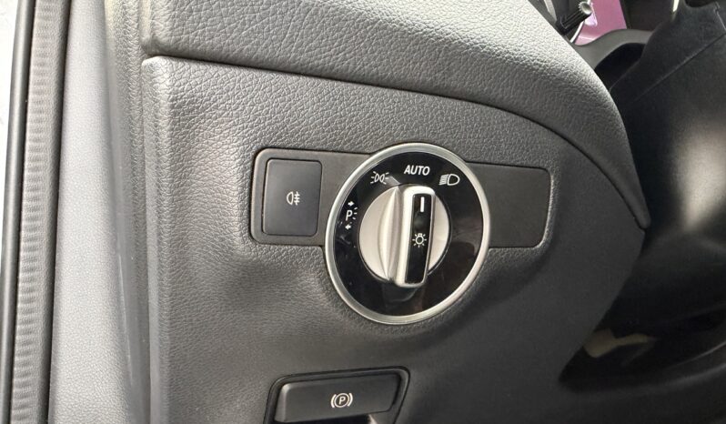 MERCEDES GLA 180 complet