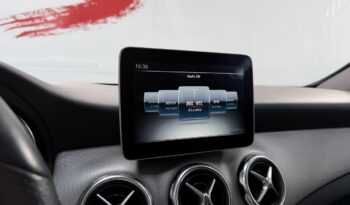 MERCEDES GLA 180 complet