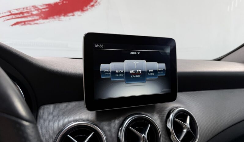 MERCEDES GLA 180 complet