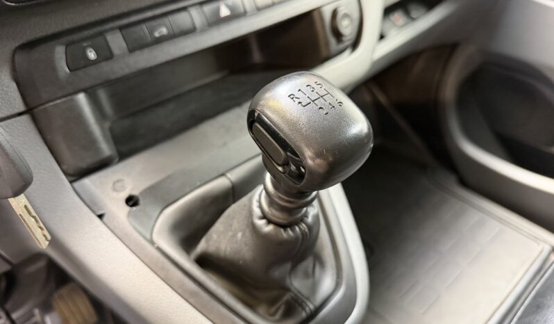 PEUGEOT EXPERT L2 H1 1.5 _ 1ère main / PRIX HTVA: 14 835€ complet