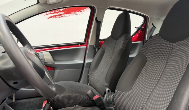 TOYOTA AYGO 1.0 VTI complet