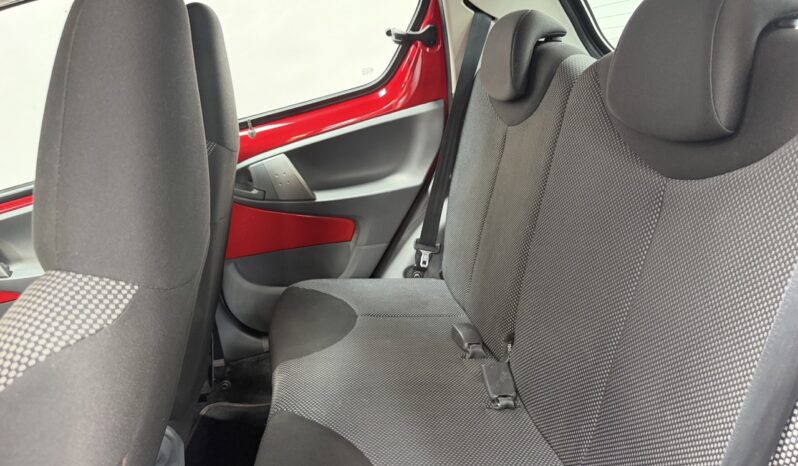 TOYOTA AYGO 1.0 VTI complet