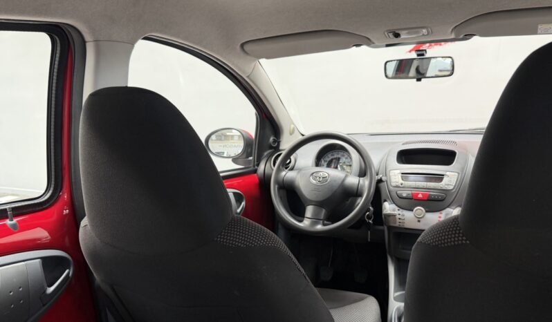 TOYOTA AYGO 1.0 VTI complet