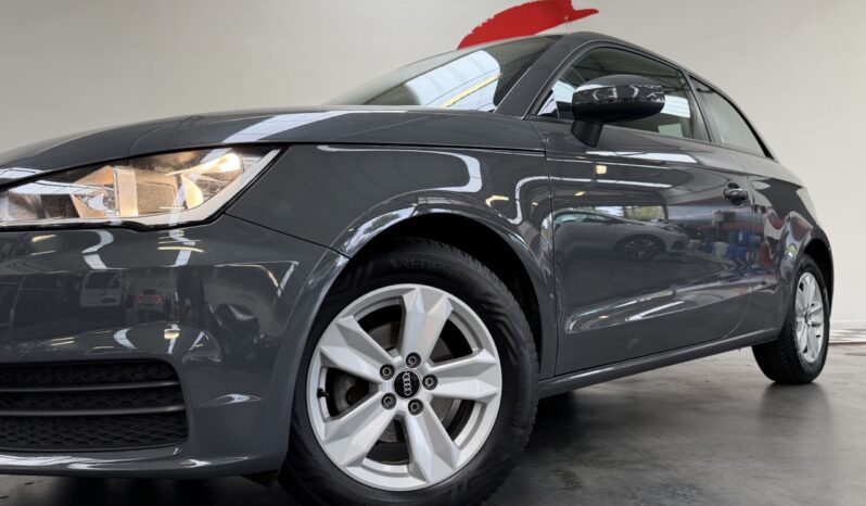 AUDI A1 1.0 TFSI SPORT complet