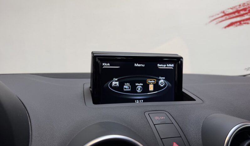 AUDI A1 1.0 TFSI SPORT complet