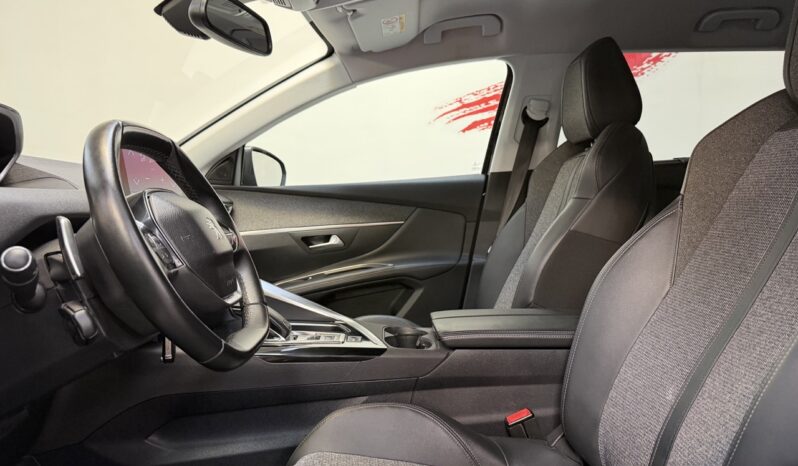 PEUGEOT 5008 1.2 _ 7 PLACES complet