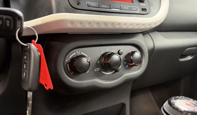 RENAULT TWINGO 1.0 SCE complet