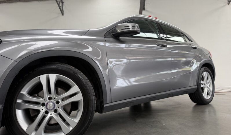 MERCEDES GLA 180 D complet