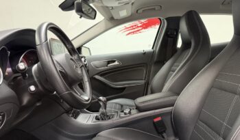 MERCEDES GLA 180 D complet