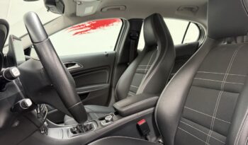 MERCEDES GLA 180 D complet