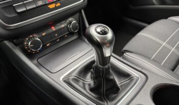 MERCEDES GLA 180 D complet