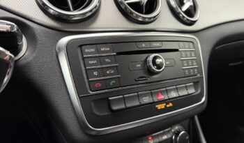 MERCEDES GLA 180 D complet