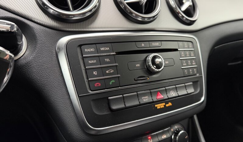 MERCEDES GLA 180 D complet