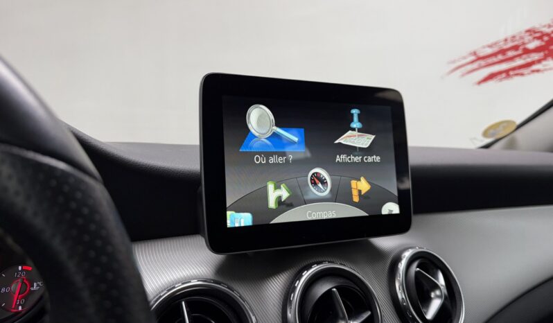 MERCEDES GLA 180 D complet
