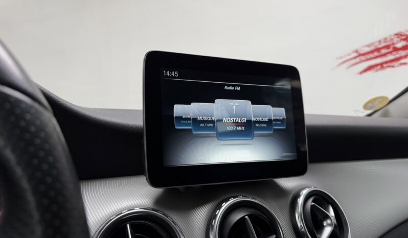 MERCEDES GLA 180 D complet